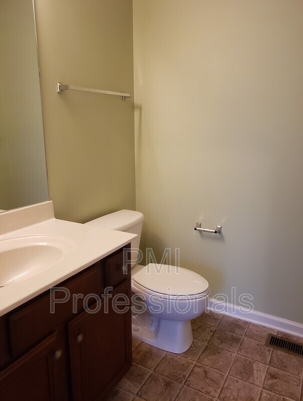 Building Photo - 1416 Bunny Ct