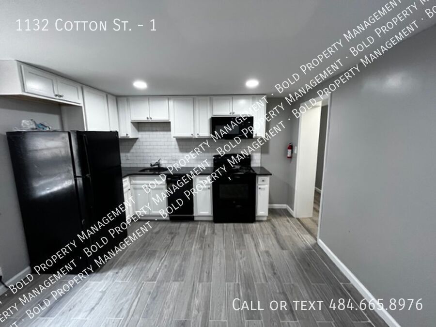 Primary Photo - 1132 Cotton St
