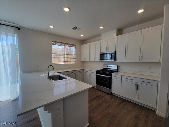 Building Photo - 3652 Valpacos Ln