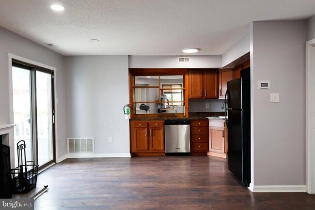 Building Photo - 3807 Babe Ct