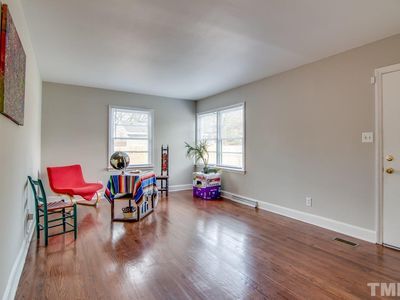 Foto del edificio - 313 Raynor St