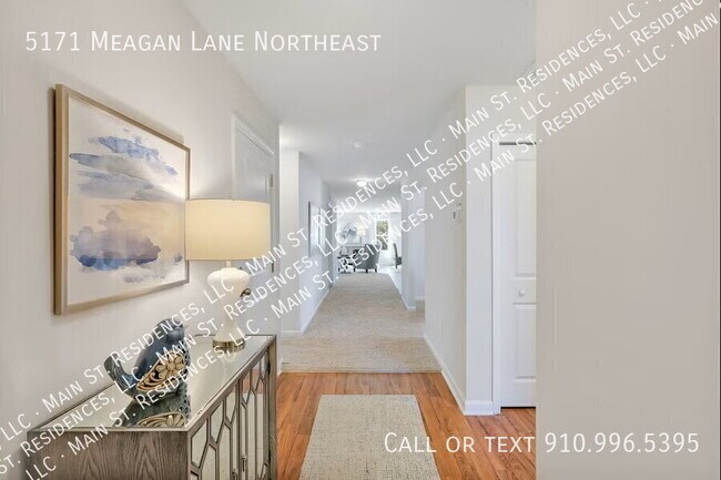 Foto del edificio - 5171 Meagan Ln NE