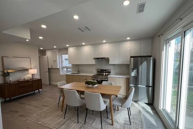 Building Photo - 92 Heatherside Dr