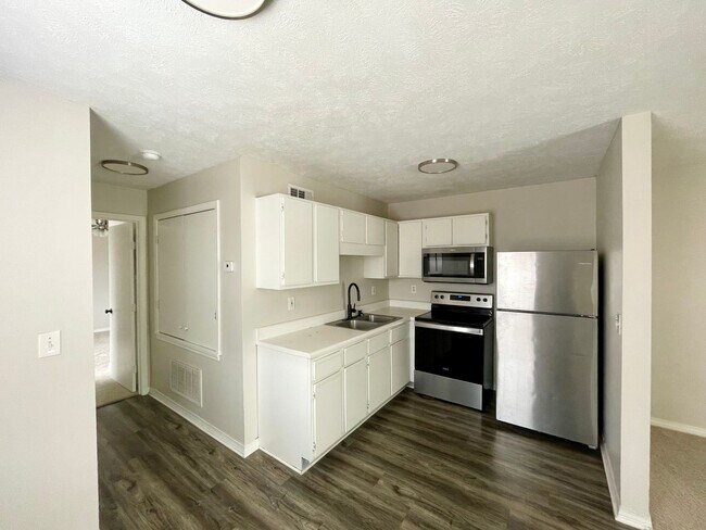 Foto del edificio - 581 Dexter Dr