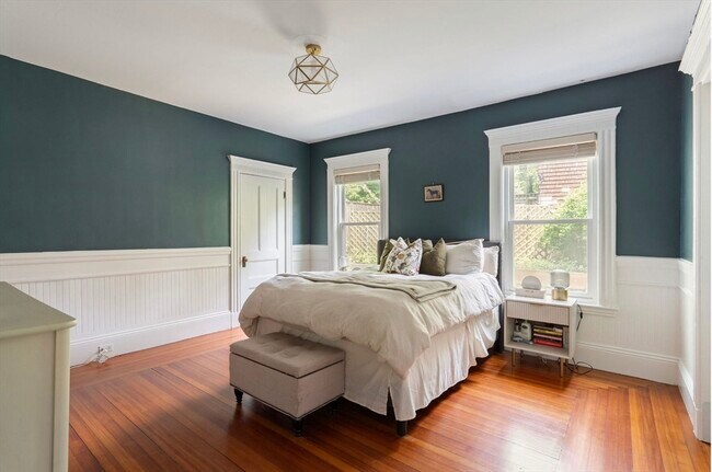 Building Photo - 39 Mellen St