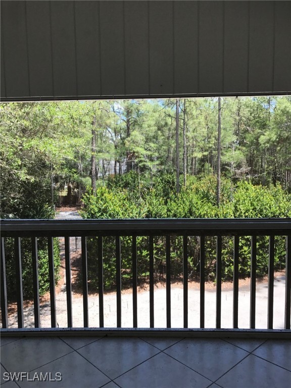 Foto del edificio - 6560 Sandalwood Ln