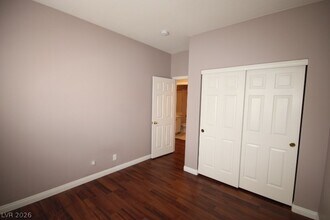 Building Photo - 947 Whispering Grove Ave