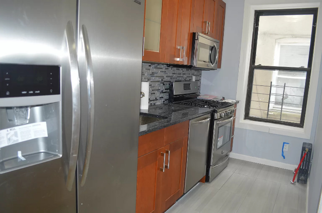 Foto del edificio - 147 E 95th St