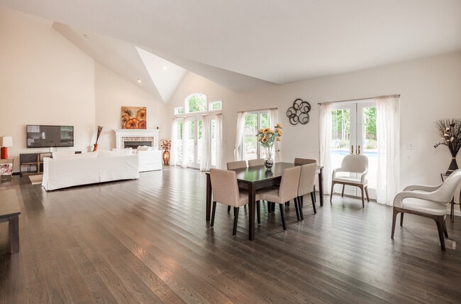 Foto del edificio - 1 Mountain Laurel Ln