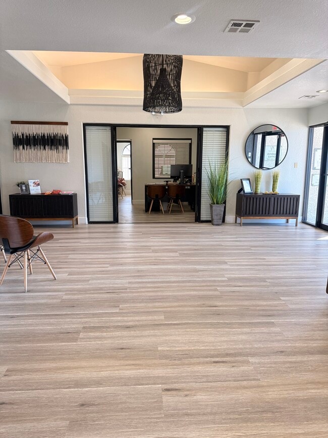 Building Photo - Parc West Apartments