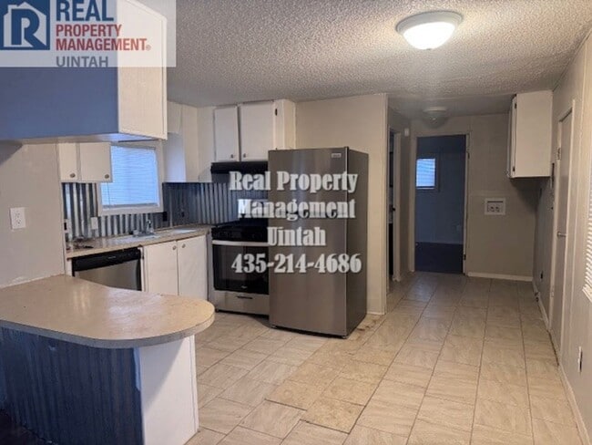 Building Photo - Cute 2 Bedroom, 1 Bathroom Trailer Home.