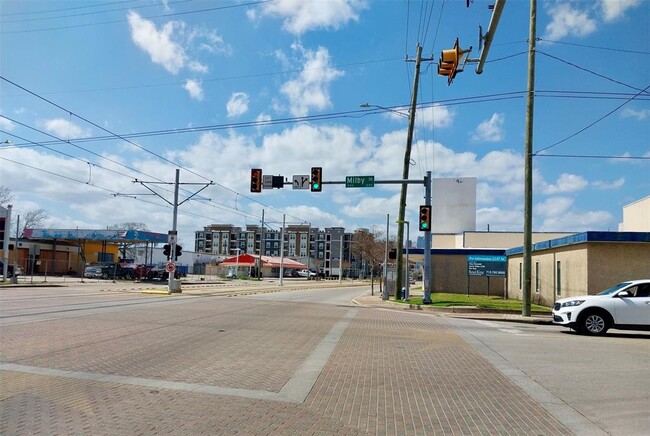 Building Photo - 3812 Garrow St