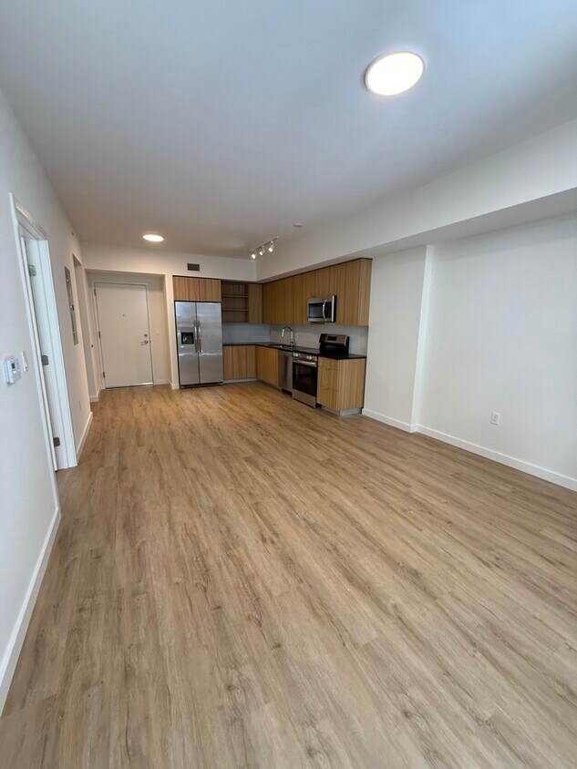Foto principal - 930 E 29th St