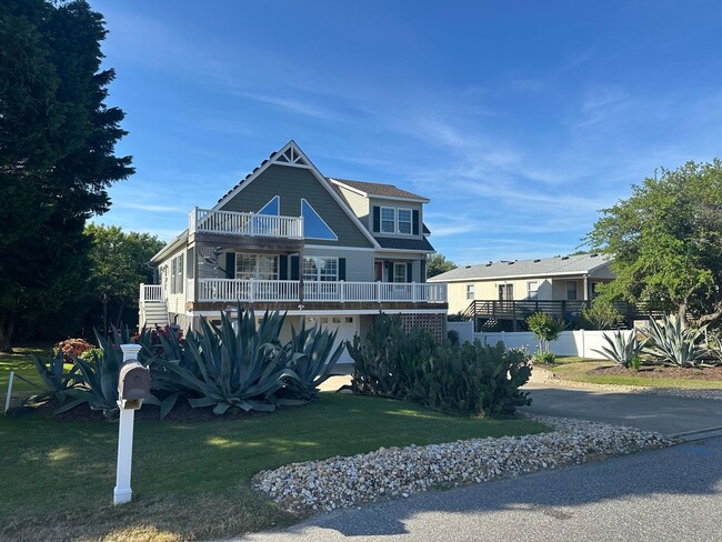 Building Photo - Long-Term Rental – Spacious 4BR/4BA Home i...