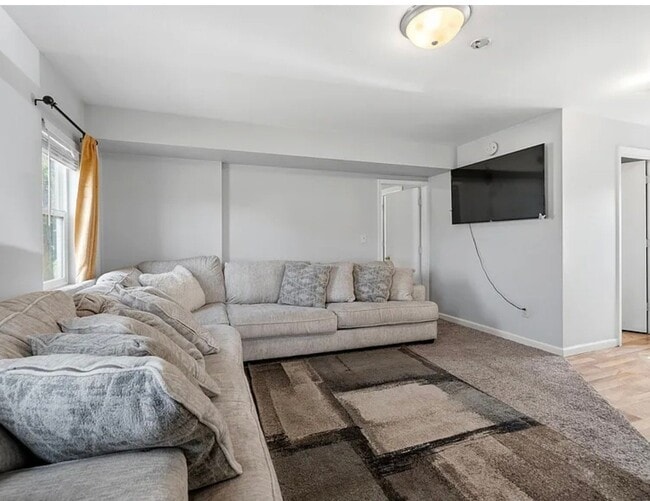 Foto del edificio - 1525 5th Ave NW