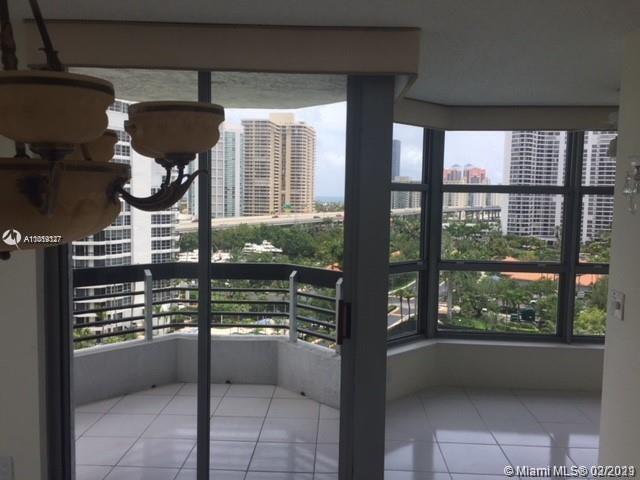 Foto del edificio - 3530 Mystic Pointe Dr