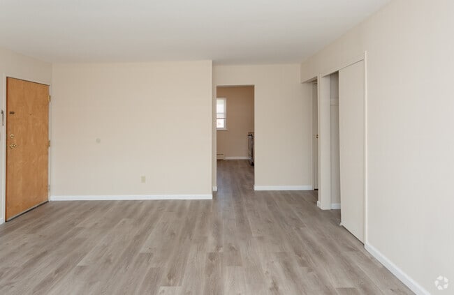 Living Room - Park Lake Village
