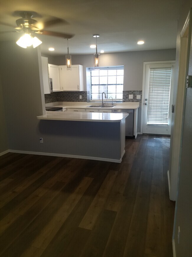 Kitchen - 3491 N Arizona Ave