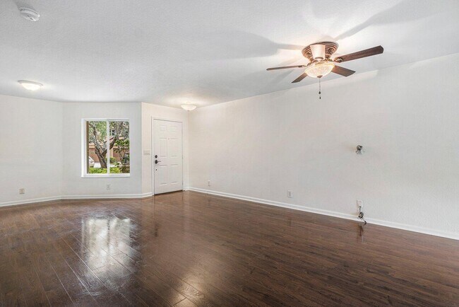 Building Photo - 9305 Lily Bank Ct