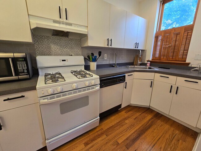 Foto del edificio - MOVE IN SPECIAL!! 1 bed 1 bath home with p...