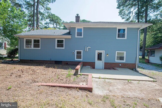 Foto del edificio - 421 Monticello Ave