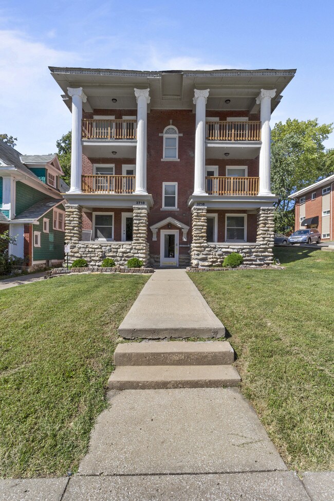 Foto del edificio - 3716 Warwick Blvd