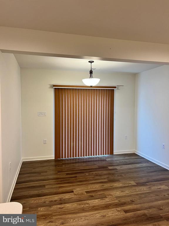 Building Photo - 646 Thumper Dr