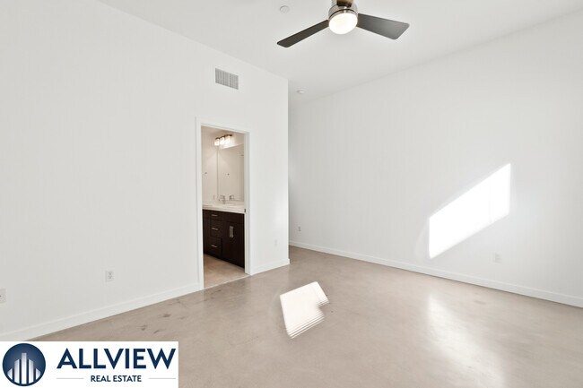 Foto del edificio - 261 N Sycamore St