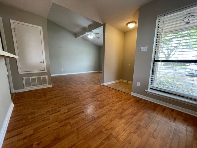 Building Photo - JULY PRE-LEASE!  Spacious 2 Bedroom 2 Bath...