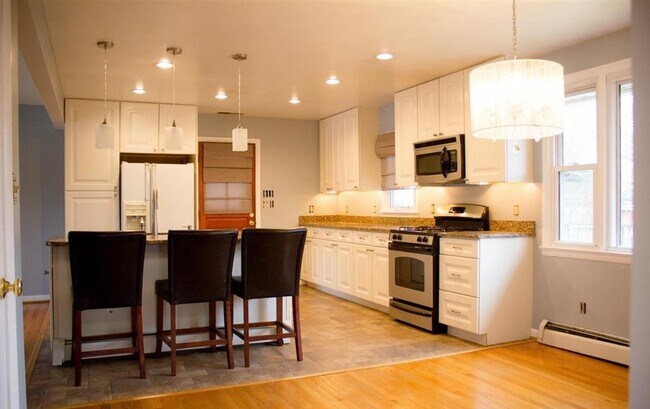 Foto del edificio - 4BR Single Family in Cockeysville | Granite Kitchen | Finished Lower Level | Central A/C | Great ...