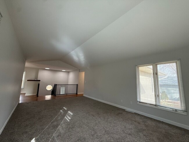 Foto del edificio - $3,200 | 5 Bedroom, 3 Bathroom House | No Pets | Available for Immediate Move In!