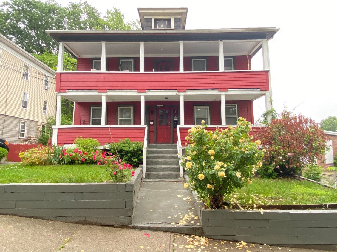 Primary Photo - 604 Blackstone St
