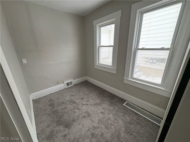 Foto del edificio - 1924 E 123rd St