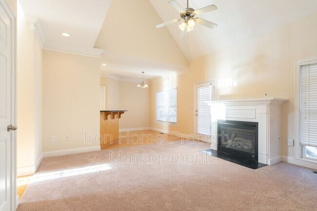 Building Photo - 148 Huntington Shoals Dr