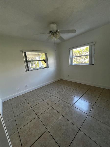 Building Photo - 9703 NW 70th Ct