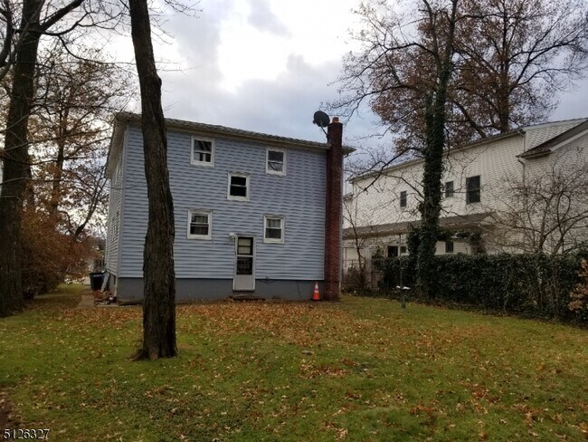 Foto del edificio - 2737 Morris Ave