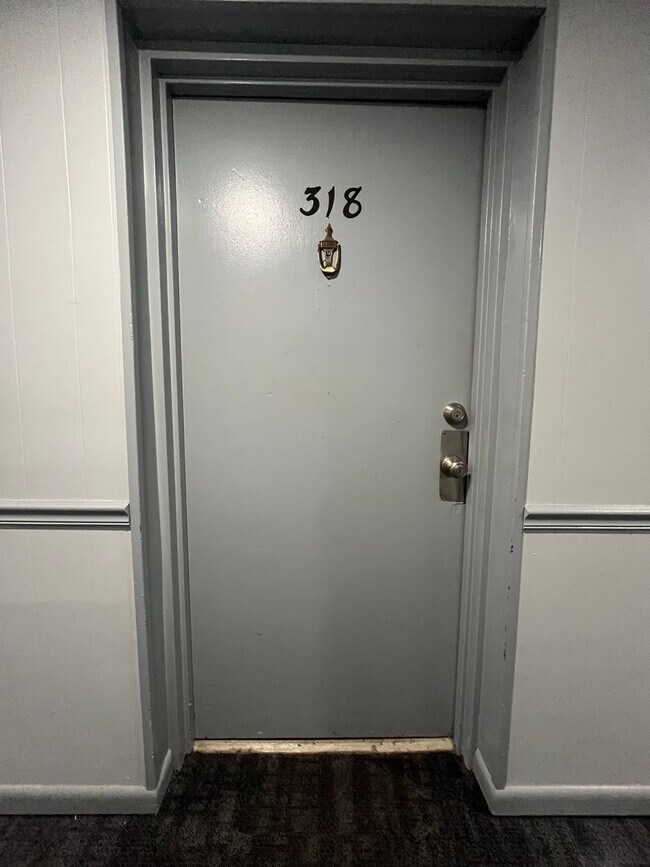 Building Photo - 1 Bd / 1 Bth Warminster Condo