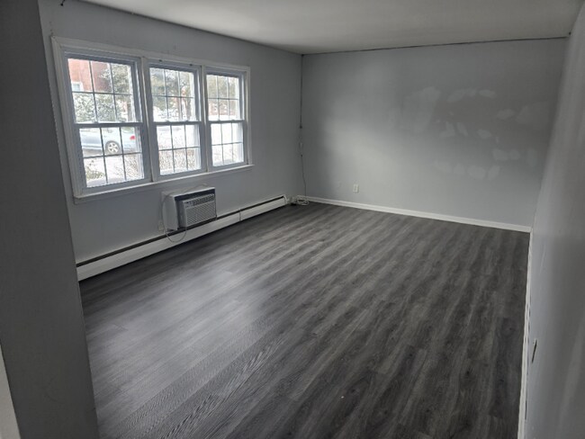 Foto del edificio - 364 Westwood Ave