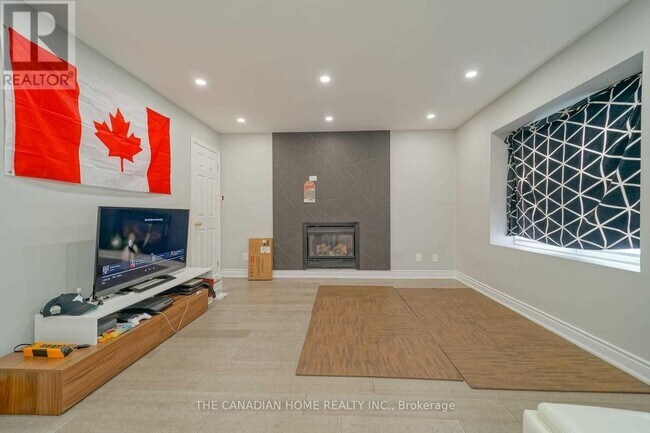 Photo du bâtiment - 64 Somerset Dr