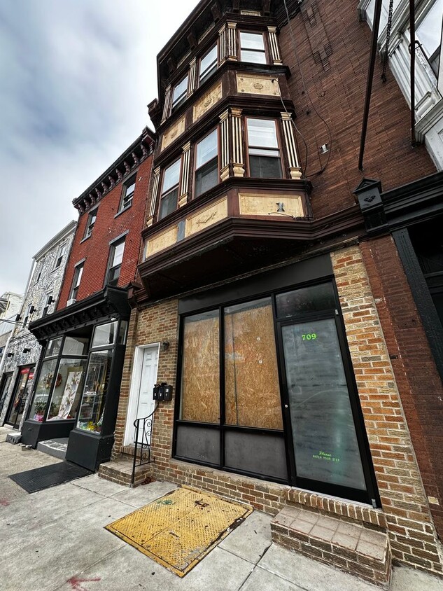 Foto principal - 709 E Passyunk Ave