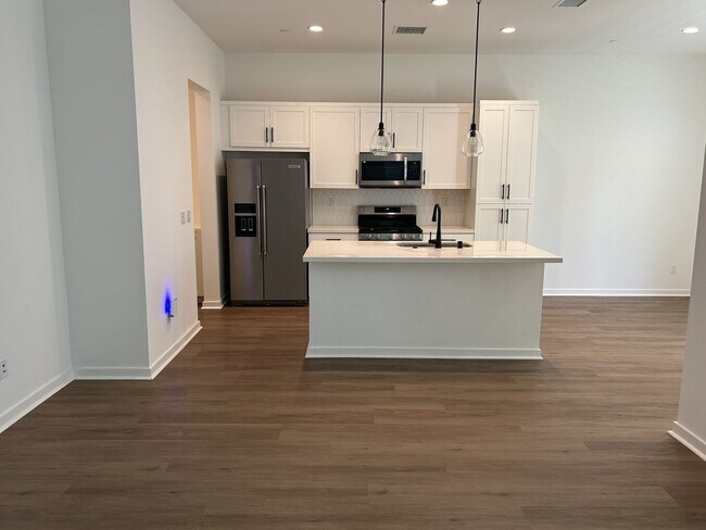 Building Photo - 4458 S GRANT PASEO ONTARIO 91762 (3 BED / ...