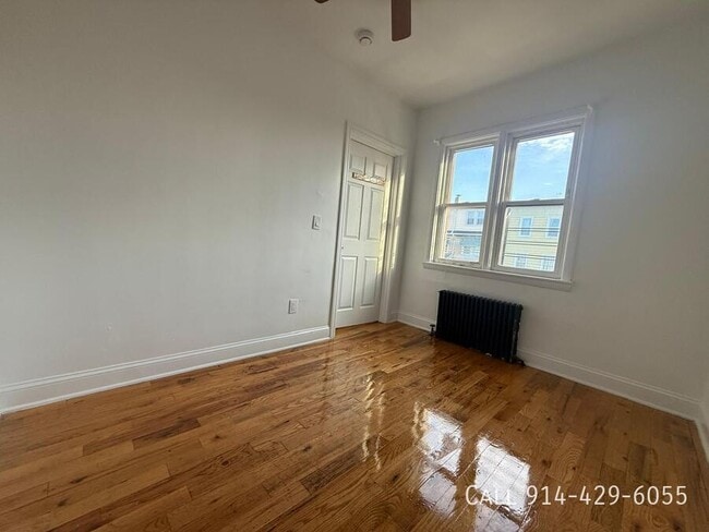 Building Photo - 40 3rd St