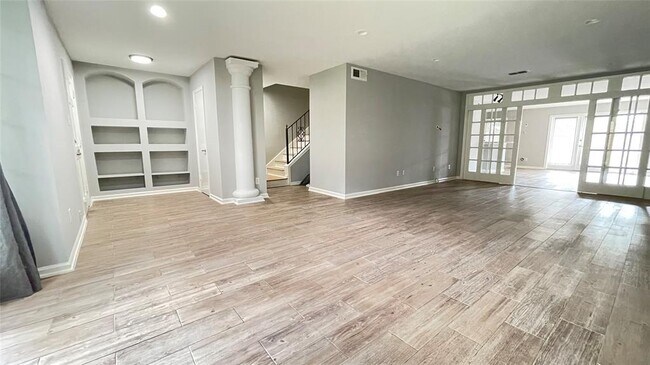 Foto del edificio - 403 N Post Oak Ln