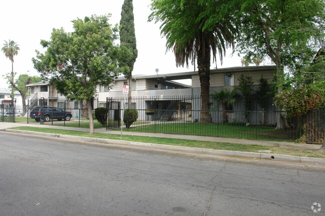 Foto del edificio - 14753 Blythe St