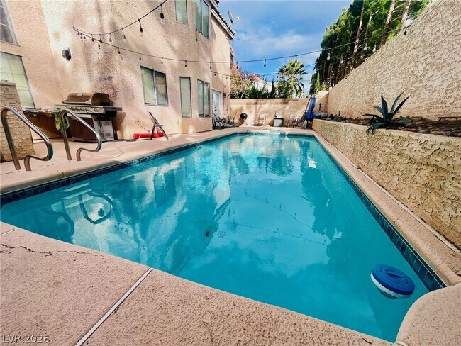 Foto del edificio - 714 Rusty Spur Dr