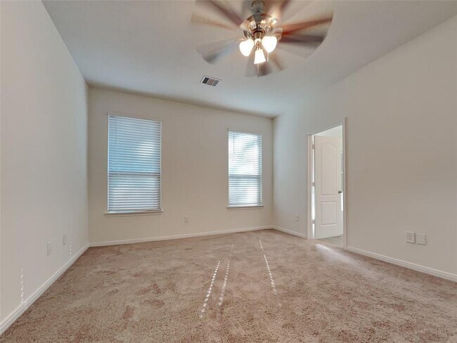 Building Photo - 27614 Mesabe Dr