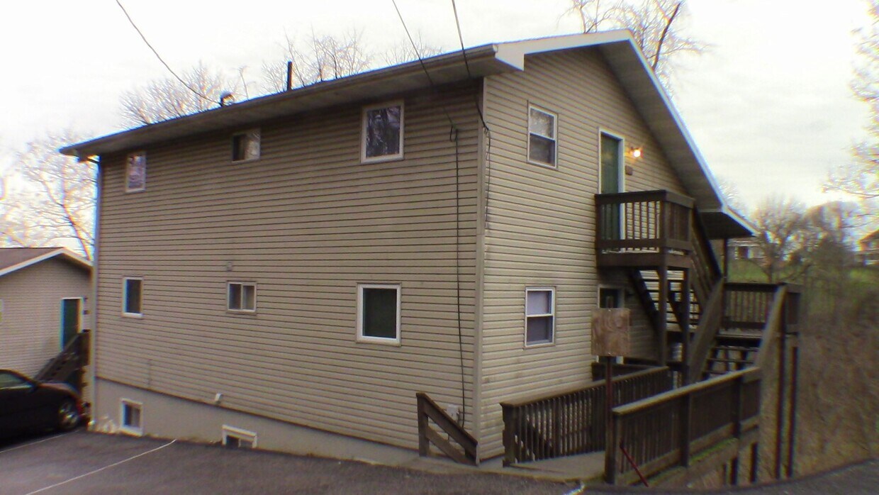 Primary Photo - 353 Gilmore St