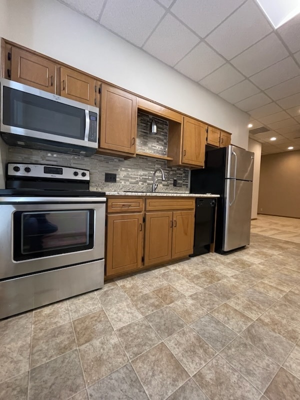 104 S 5th St Unit 104 South 5th Street Apt. D, Leavenworth, KS 66048