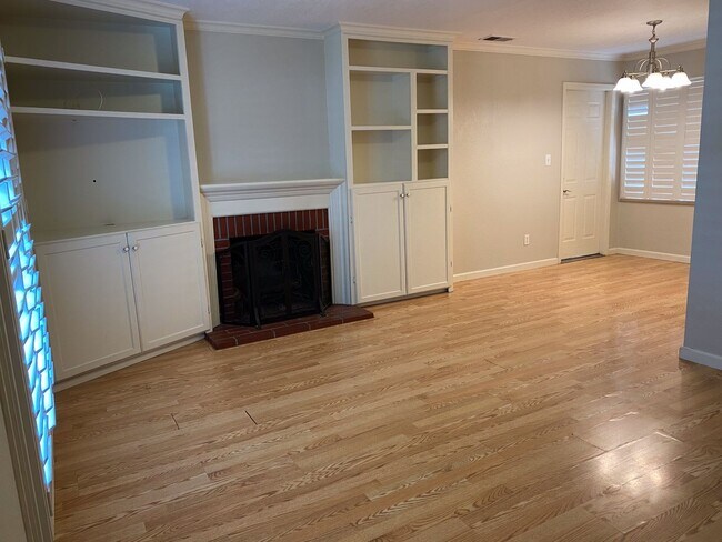 Foto del edificio - 2759 Broadmoor Ave