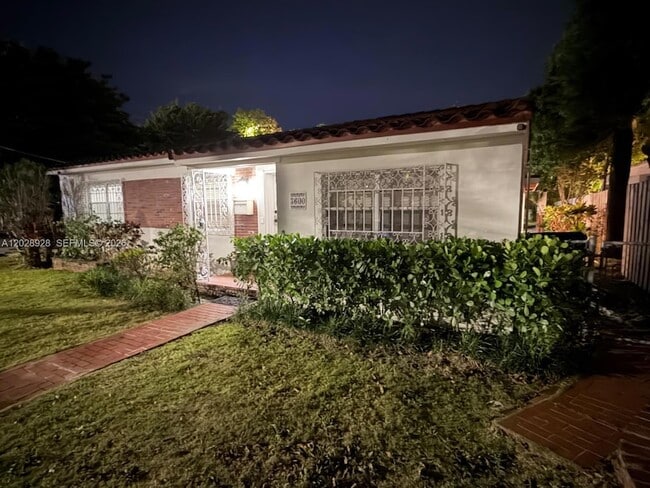 Photo - 3600 SW 26th St House